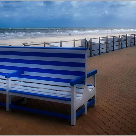 Spacious With Direct Sea View Middelkerke