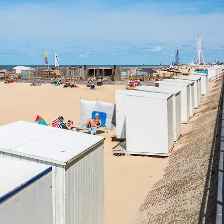 Spacious With Direct Sea View Apartman Middelkerke