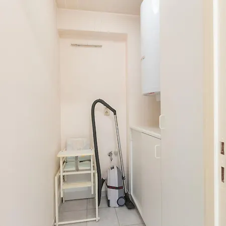 Spacious With Direct Sea View Appartement