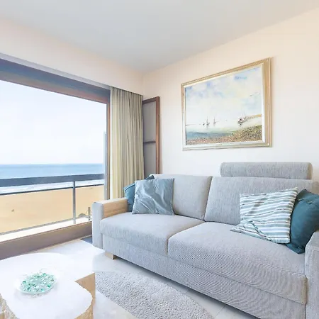 Spacious With Direct Sea View Appartement Middelkerke